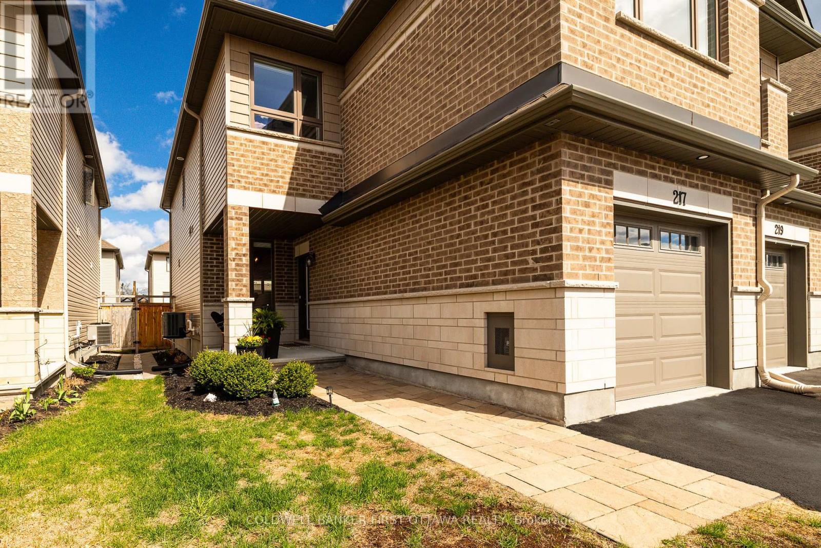 217 Purchase Crescent, Ottawa, Ontario  K2S 2L8 - Photo 2 - X13103796