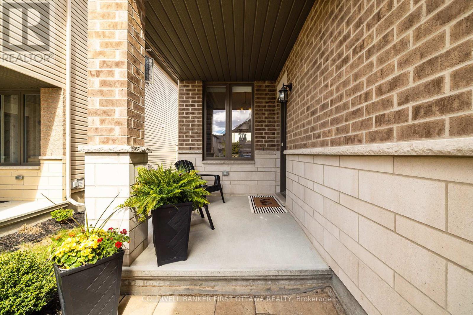 217 Purchase Crescent, Ottawa, Ontario  K2S 2L8 - Photo 3 - X13103796