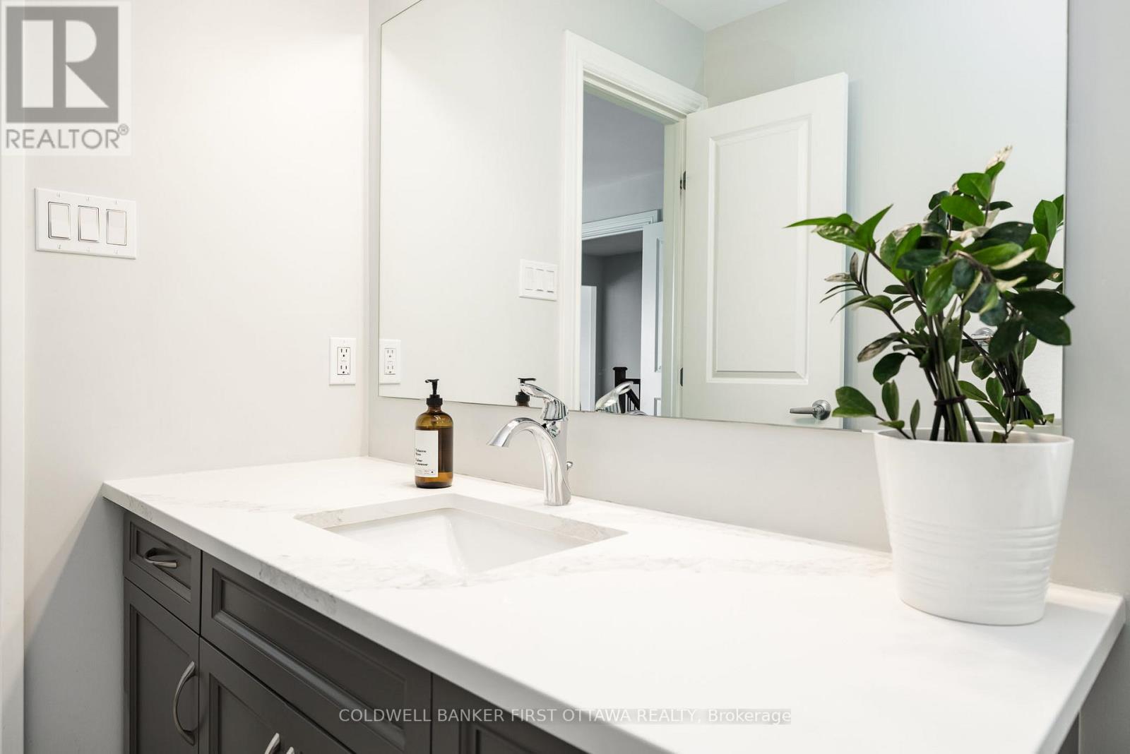 217 Purchase Crescent, Ottawa, Ontario  K2S 2L8 - Photo 32 - X13103796