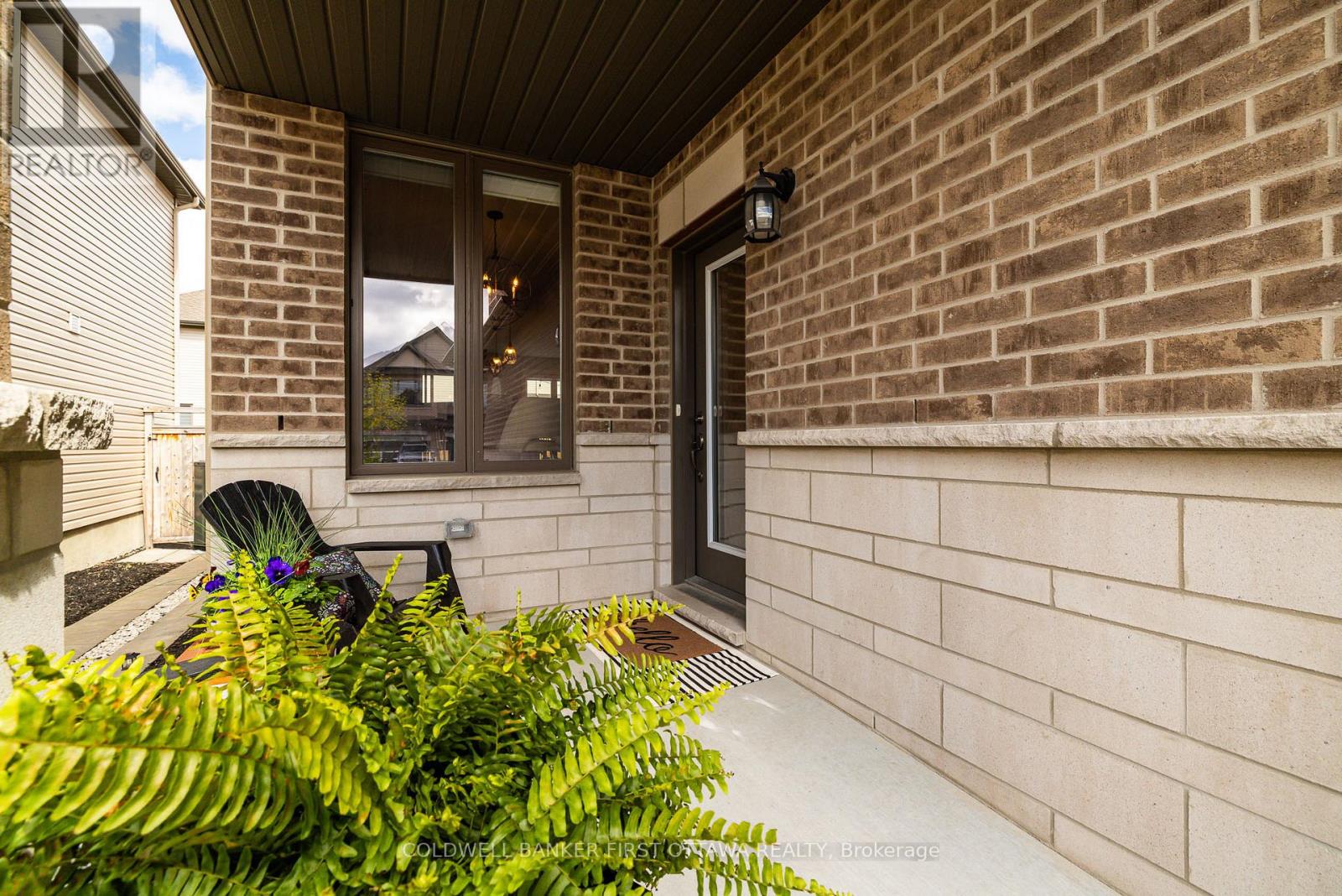 217 Purchase Crescent, Ottawa, Ontario  K2S 2L8 - Photo 4 - X13103796