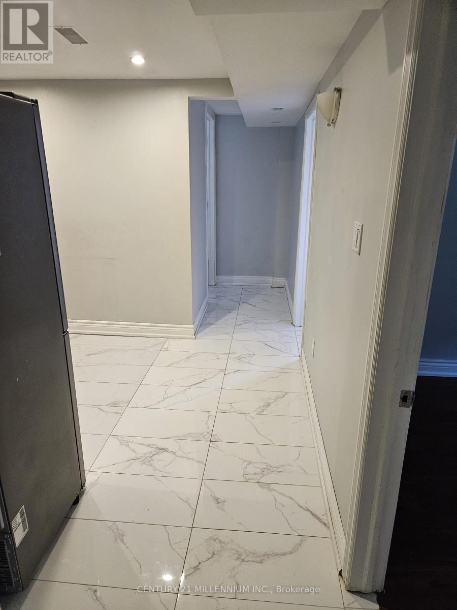 9 Tralee Avenue, Toronto, Ontario  M1G 3E3 - Photo 17 - E13069330