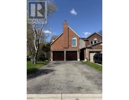 48 COVERDALE CRESCENT, Toronto, Ontario