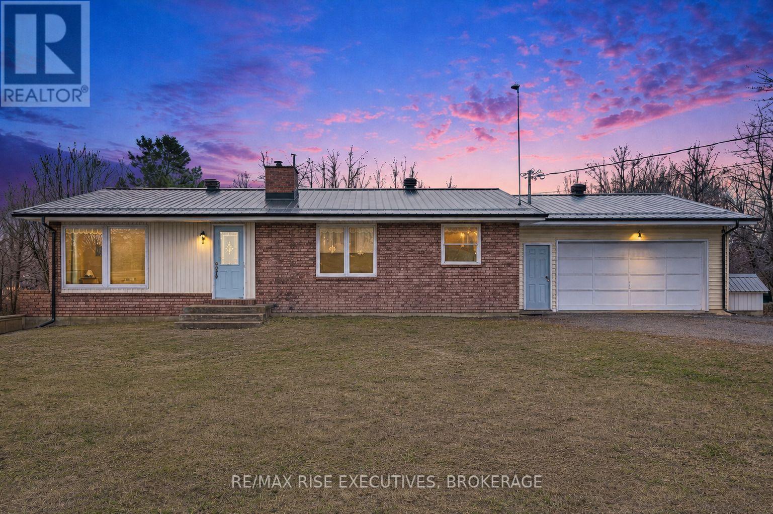 715 HANNA ROAD, Tay Valley, Ontario