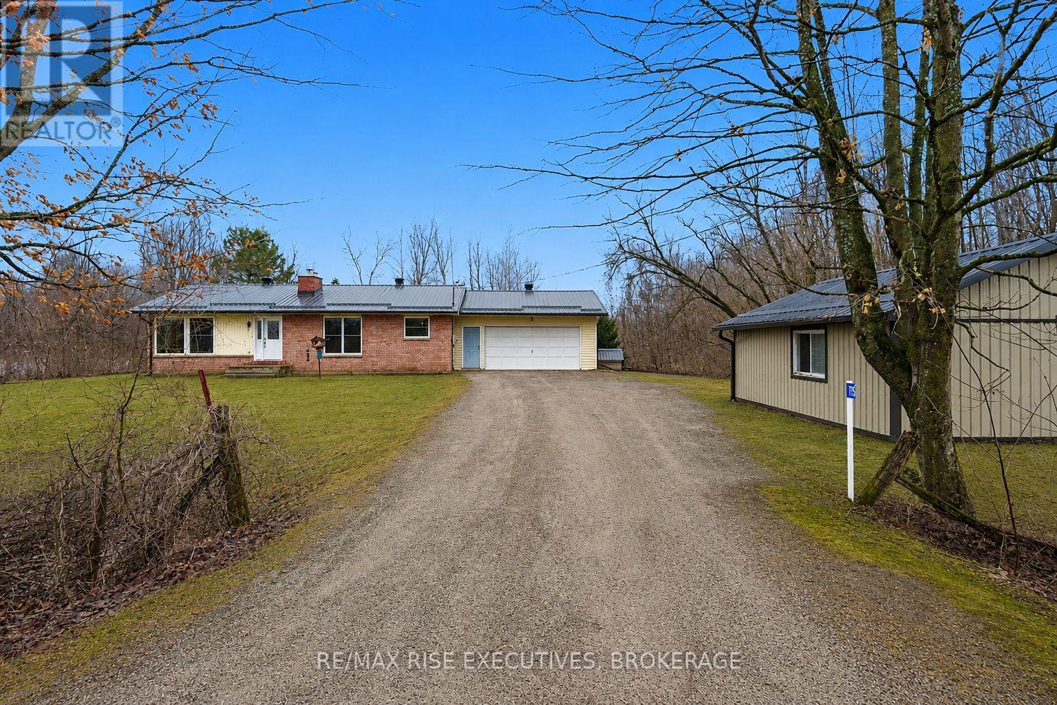 715 Hanna Road, Tay Valley, Ontario  K0H 2B0 - Photo 3 - X13103930