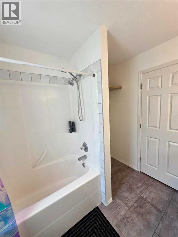 4 St James Boulevard N, Lethbridge, Alberta  T1H 6M5 - Photo 13 - A2304770