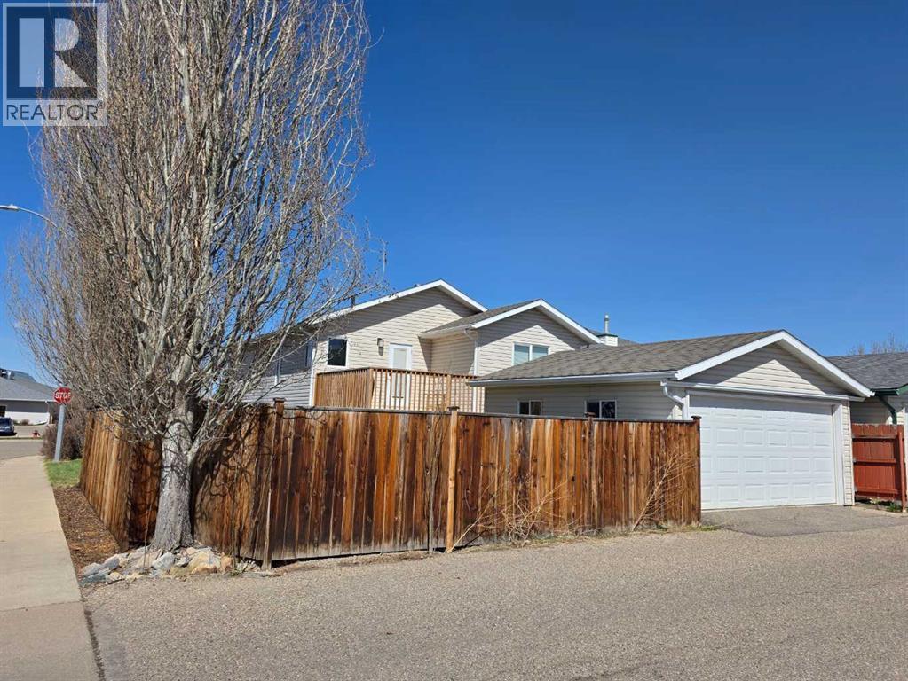 4 St James Boulevard N, Lethbridge, Alberta  T1H 6M5 - Photo 32 - A2304770