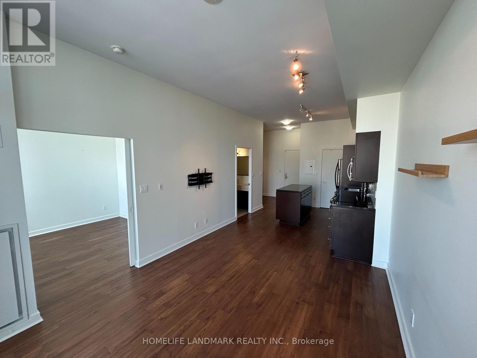 2206 - 126 Simcoe Street, Toronto, Ontario  M5H 4E6 - Photo 3 - C13103638
