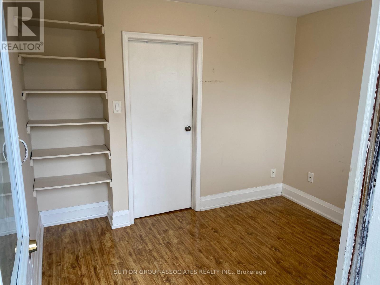 651 St Clair Avenue W, Toronto, Ontario  M6C 1A7 - Photo 15 - C13103672