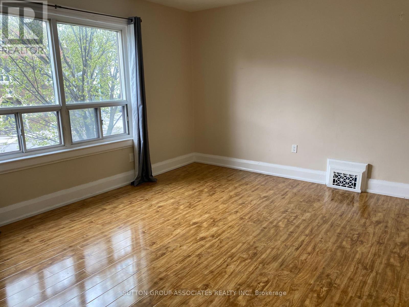 651 St Clair Avenue W, Toronto, Ontario  M6C 1A7 - Photo 3 - C13103672