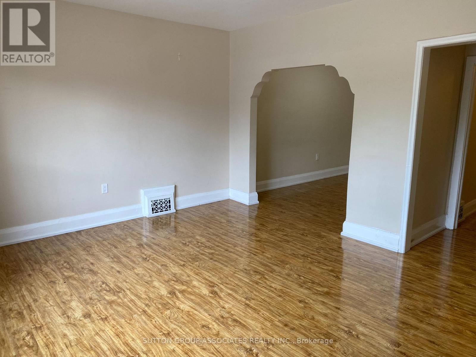 651 St Clair Avenue W, Toronto, Ontario  M6C 1A7 - Photo 4 - C13103672