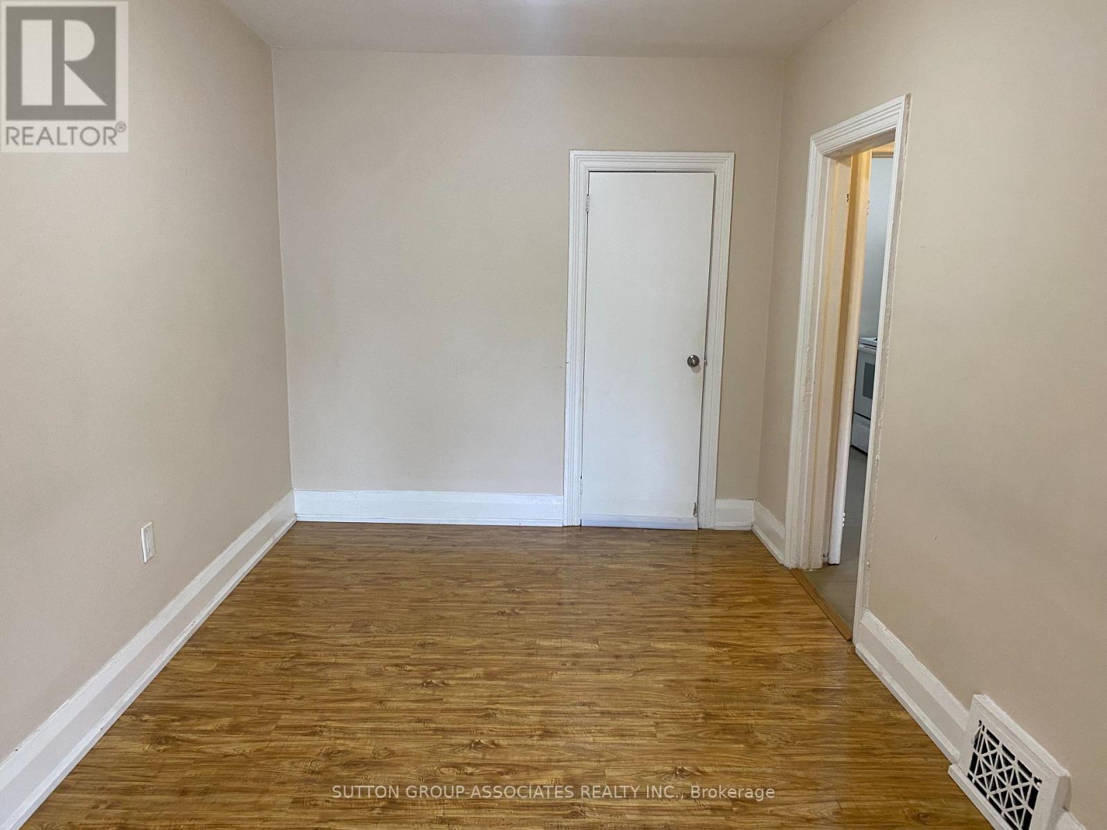 651 St Clair Avenue W, Toronto, Ontario  M6C 1A7 - Photo 7 - C13103672