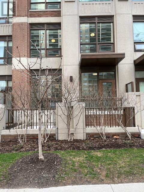 Th2 - 310 Tweedsmuir Avenue, Toronto, Ontario  M5P 2Y2 - Photo 4 - C13103788