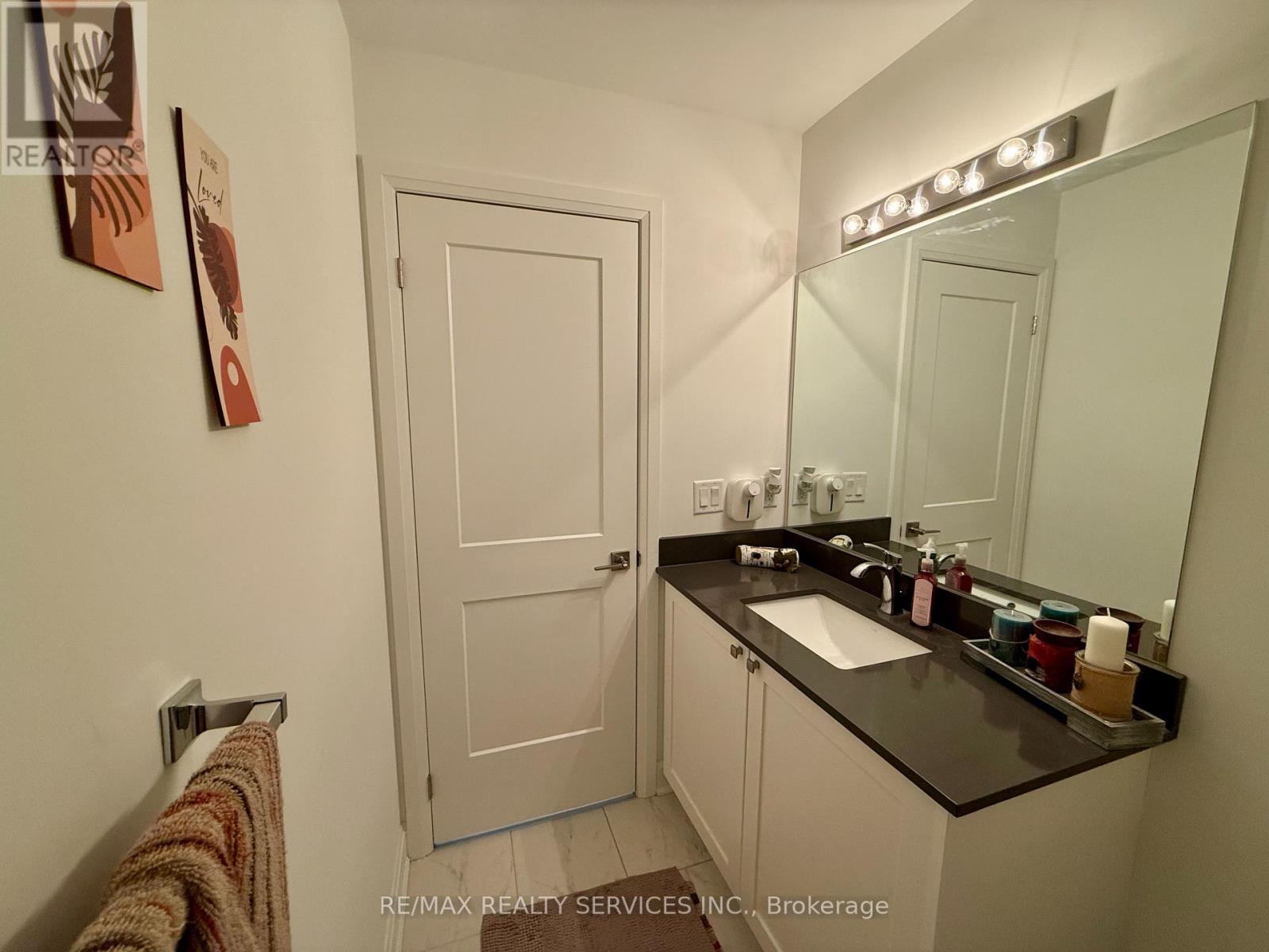 229 - 50 Lakebreeze Drive, Clarington, Ontario  L1B 1N4 - Photo 17 - E13061042
