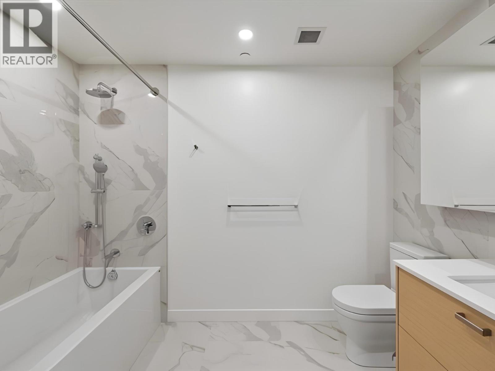 1001 200 Klahanie Court, West Vancouver, British Columbia  V7P 1R9 - Photo 8 - R3120938