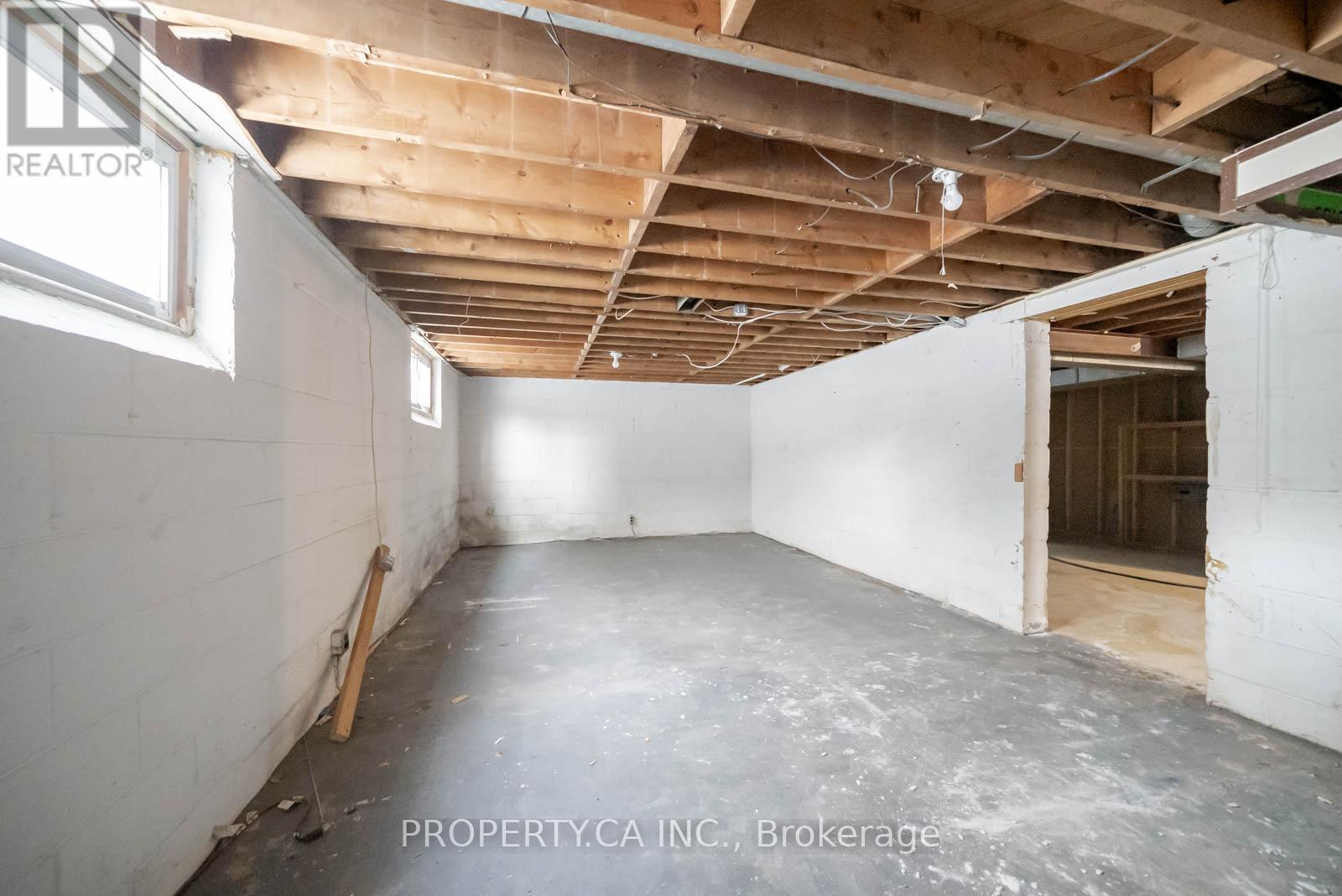 1592 Pharmacy Avenue, Toronto, Ontario  M1R 2K7 - Photo 11 - E13103756