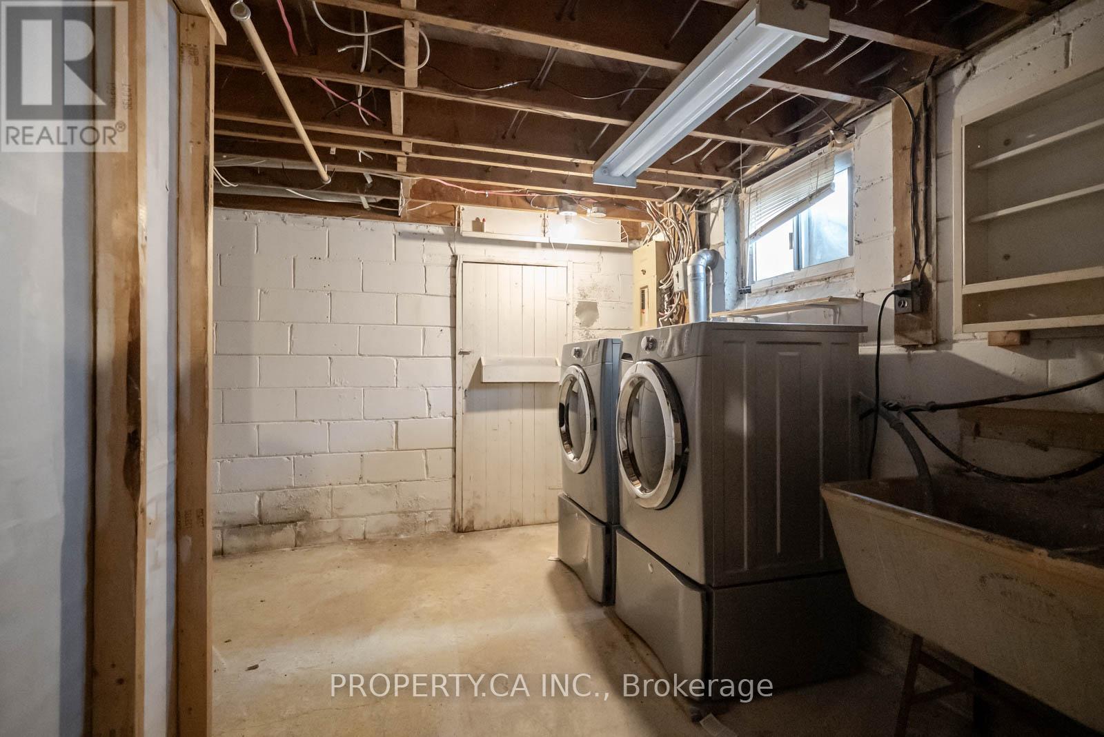 1592 Pharmacy Avenue, Toronto, Ontario  M1R 2K7 - Photo 12 - E13103756
