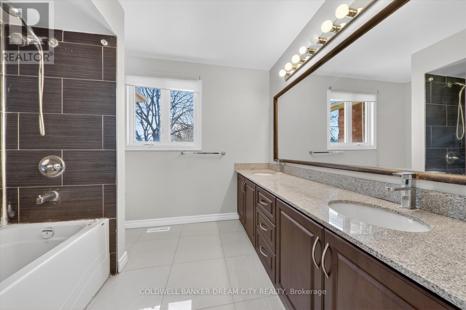 3 Windrush Trail, Toronto, Ontario  M1C 3Y5 - Photo 19 - E13103776