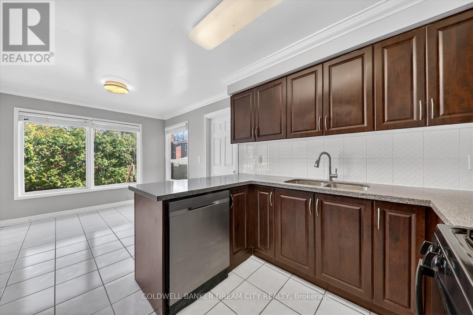 3 Windrush Trail, Toronto, Ontario  M1C 3Y5 - Photo 8 - E13103776
