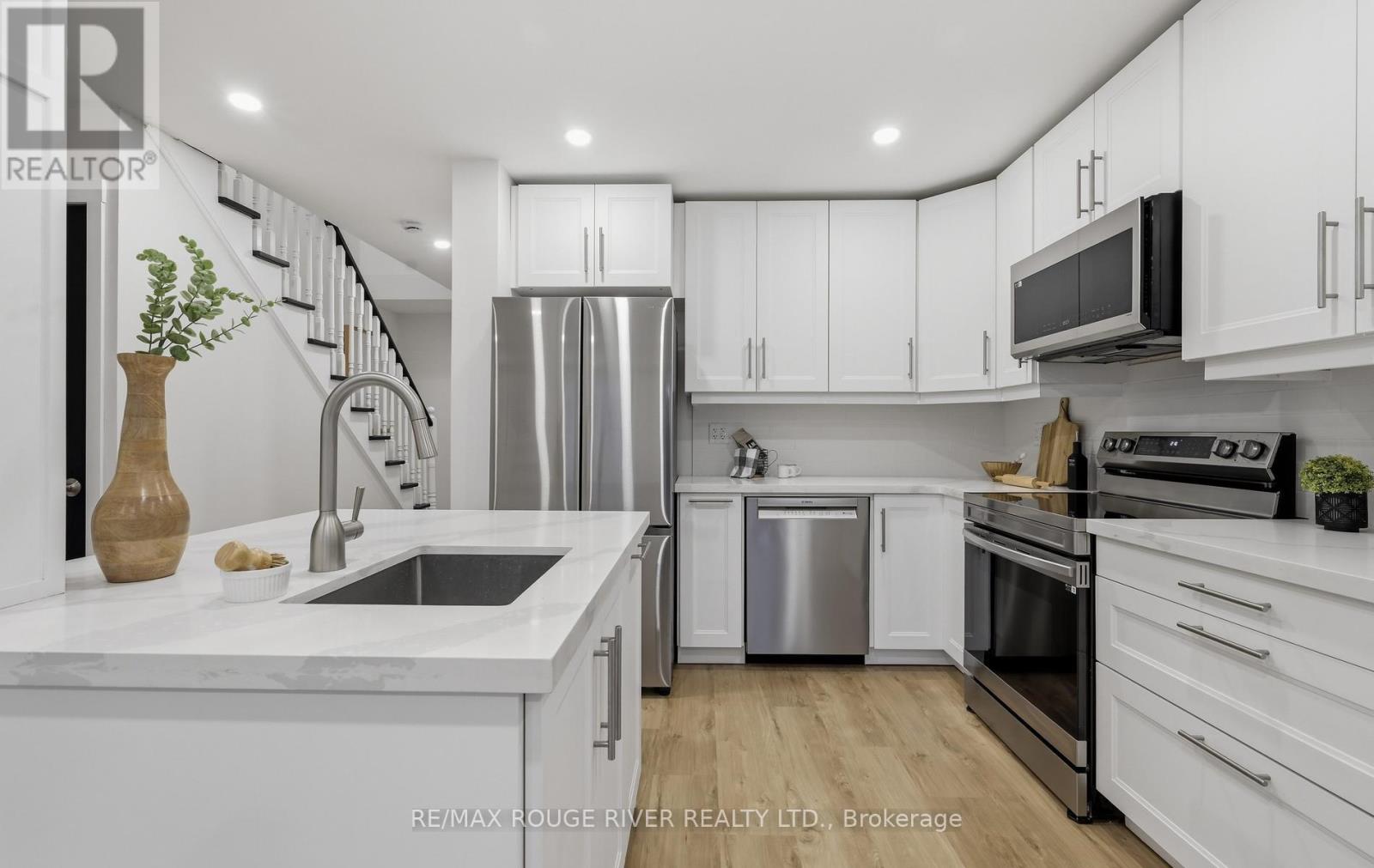 5 Somerscales Drive, Clarington, Ontario  L1C 5B6 - Photo 13 - E13103868