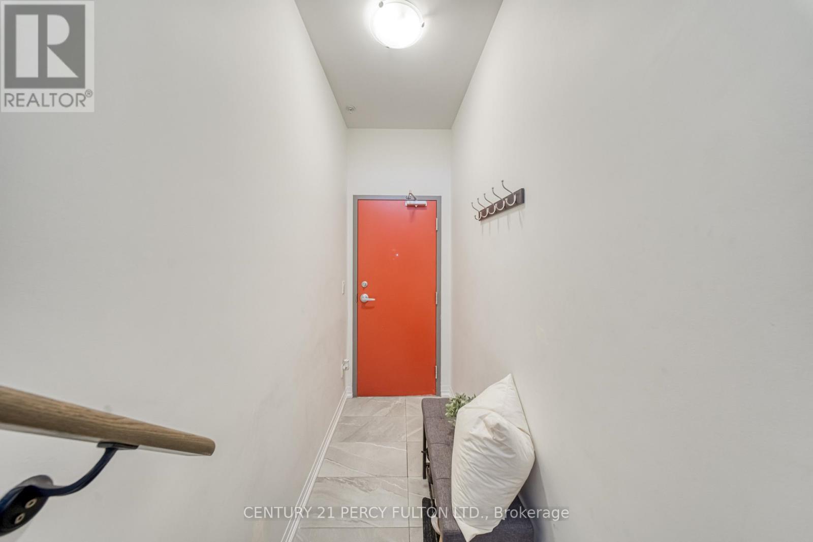 604 - 2635 William Jackson Drive, Pickering, Ontario  L1X 0L3 - Photo 3 - E13103938
