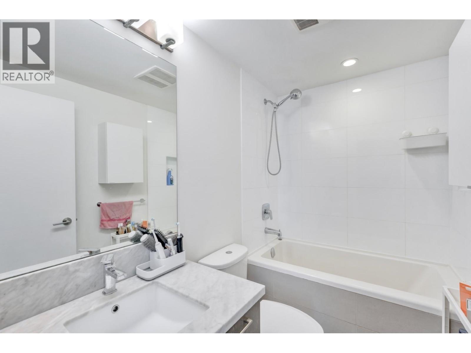 2105 3080 Lincoln Avenue, Coquitlam, British Columbia  V3B 0L9 - Photo 28 - R3120101