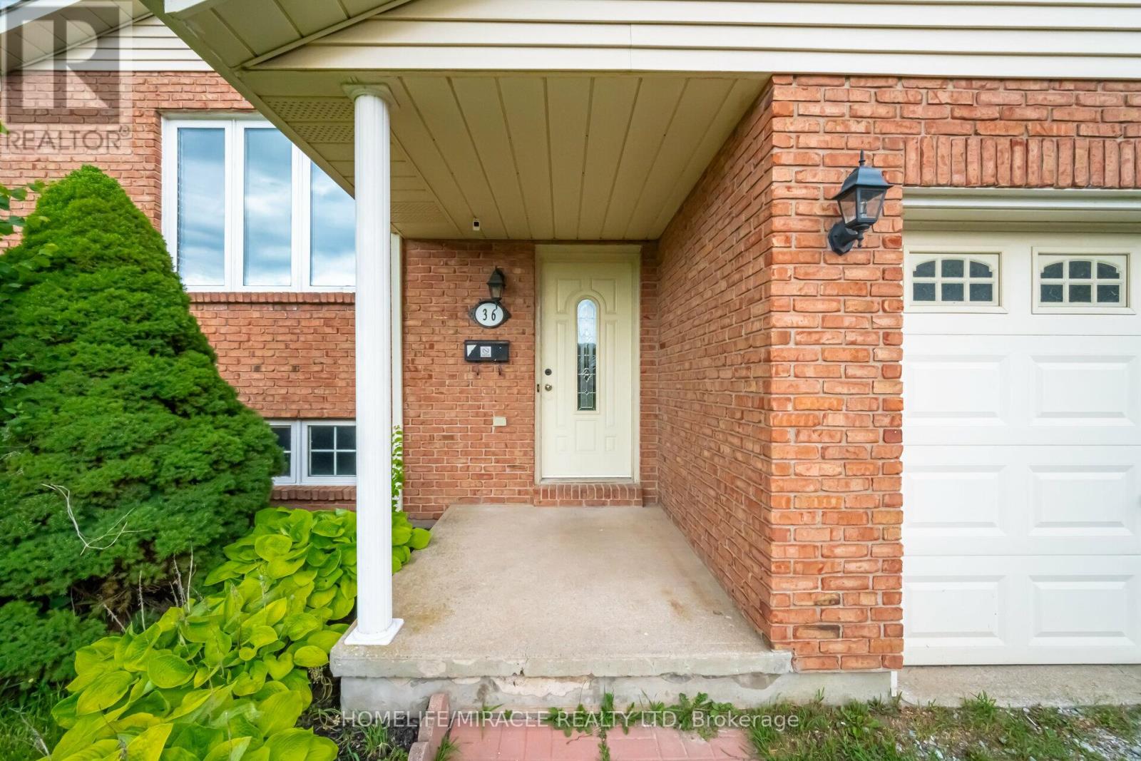 Upper - 36 Poplar Crescent, Welland, Ontario  L3C 6W2 - Photo 2 - X13103238