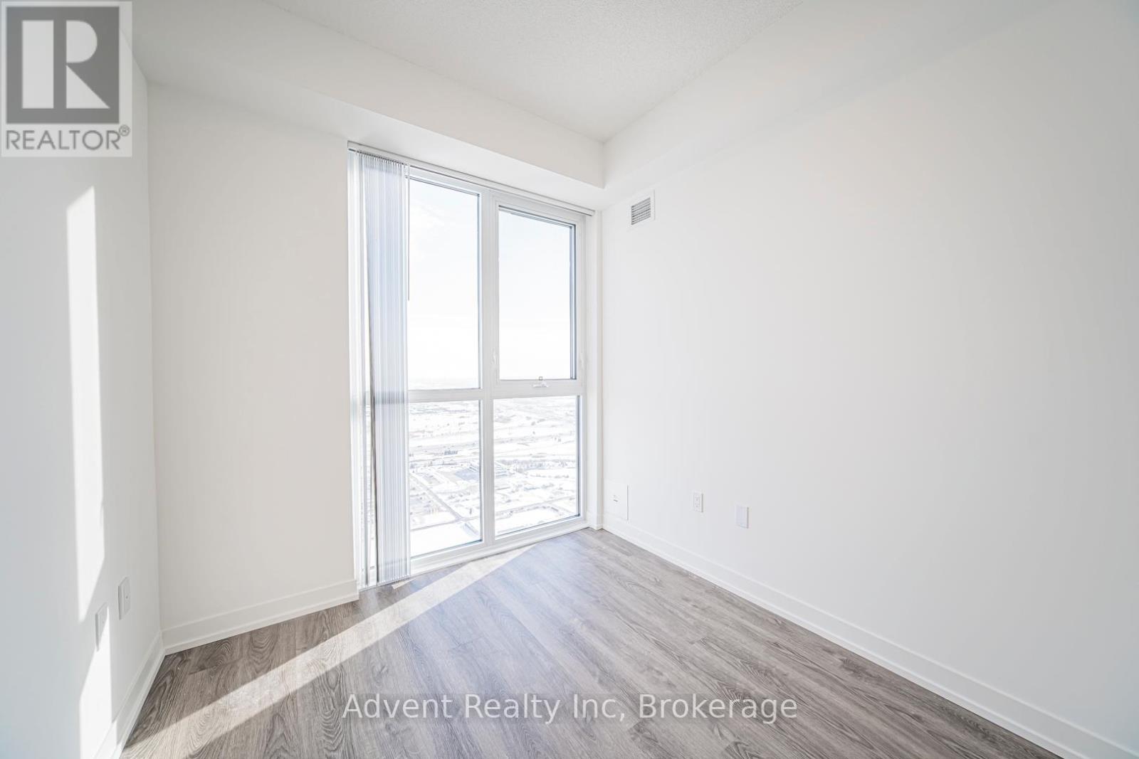 5512 - 8 Interchange Way, Vaughan, Ontario  L4K 0R2 - Photo 11 - N13103724