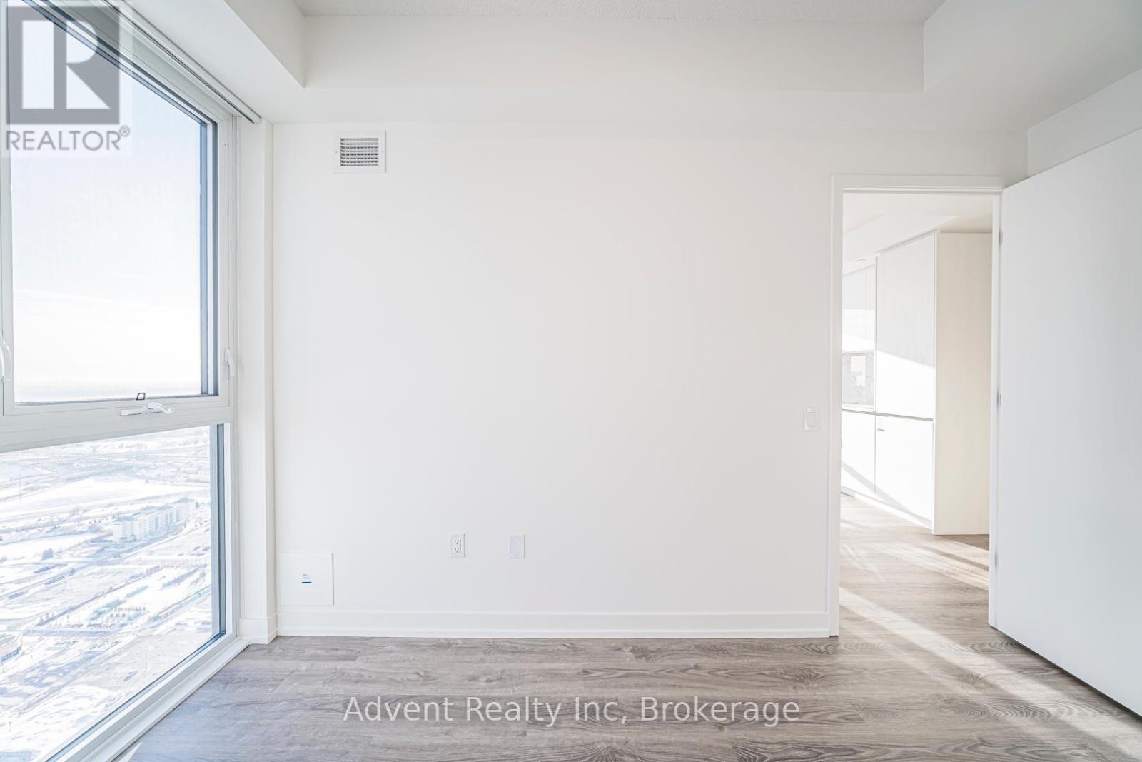 5512 - 8 Interchange Way, Vaughan, Ontario  L4K 0R2 - Photo 12 - N13103724
