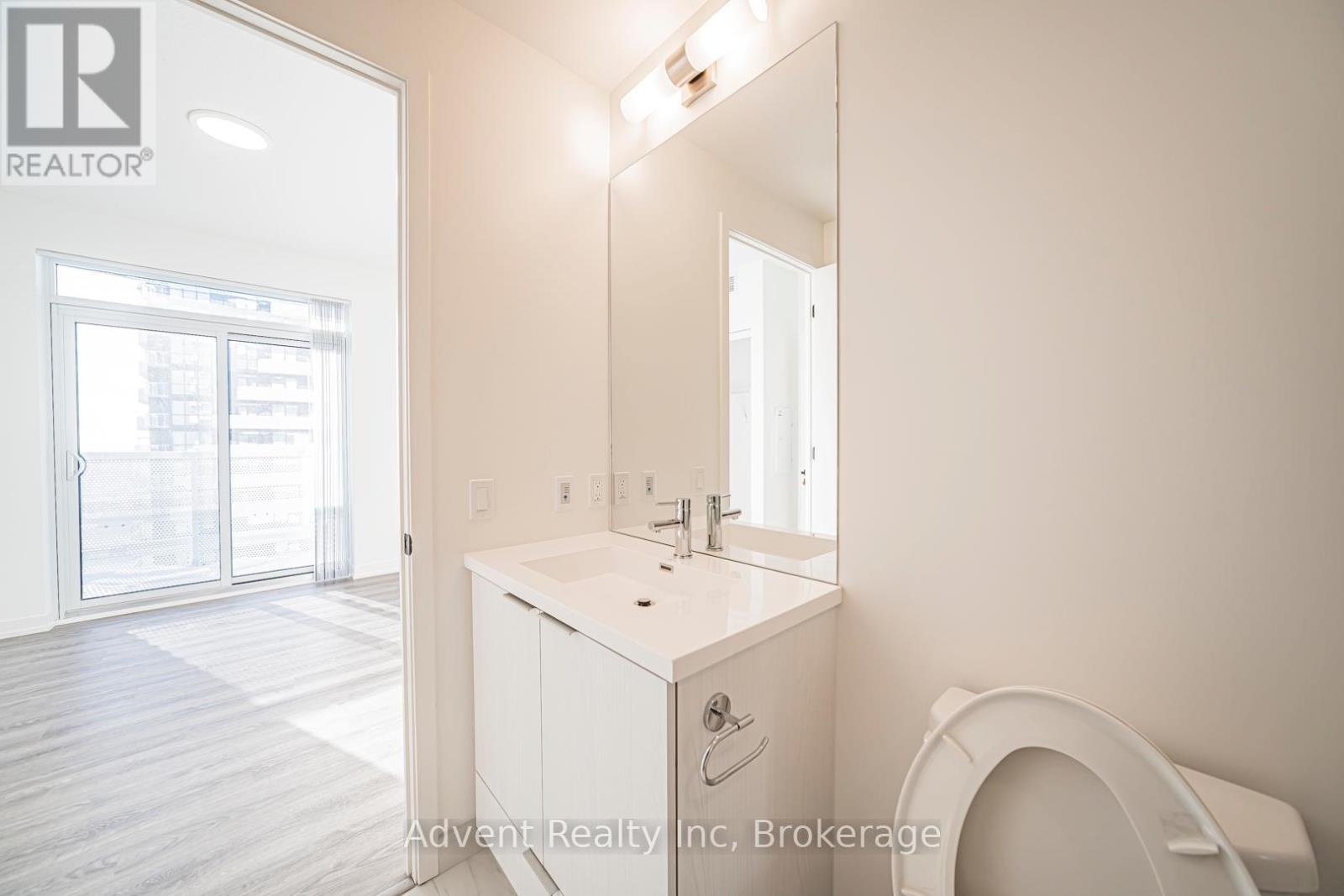 5512 - 8 Interchange Way, Vaughan, Ontario  L4K 0R2 - Photo 28 - N13103724