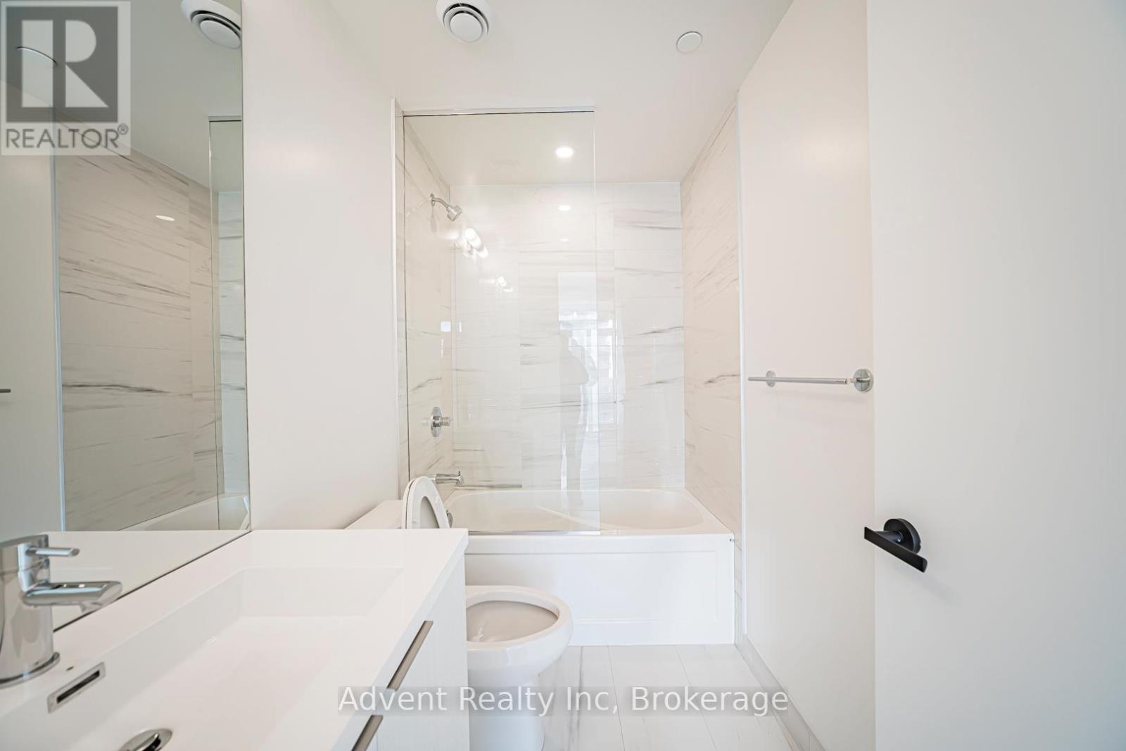 5512 - 8 Interchange Way, Vaughan, Ontario  L4K 0R2 - Photo 30 - N13103724