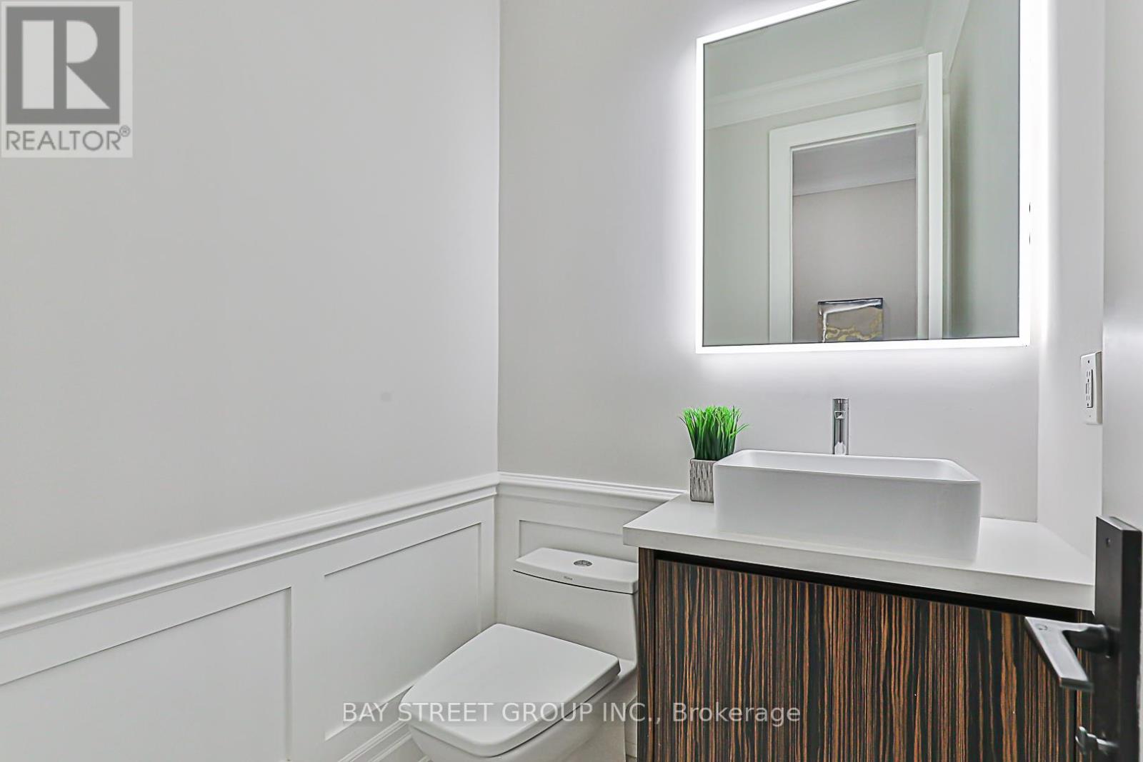 11 Gatcombe Circle, Richmond Hill, Ontario  L4C 9P4 - Photo 22 - N13103894