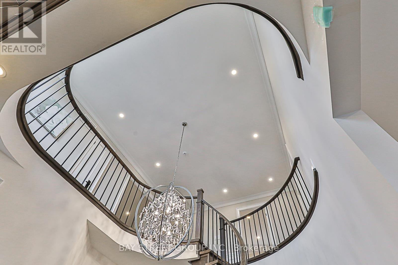 11 Gatcombe Circle, Richmond Hill, Ontario  L4C 9P4 - Photo 24 - N13103894