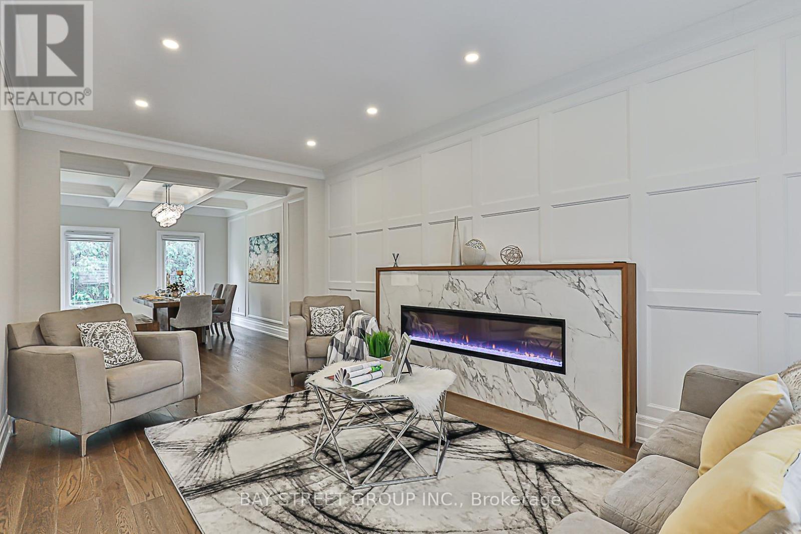 11 Gatcombe Circle, Richmond Hill, Ontario  L4C 9P4 - Photo 5 - N13103894