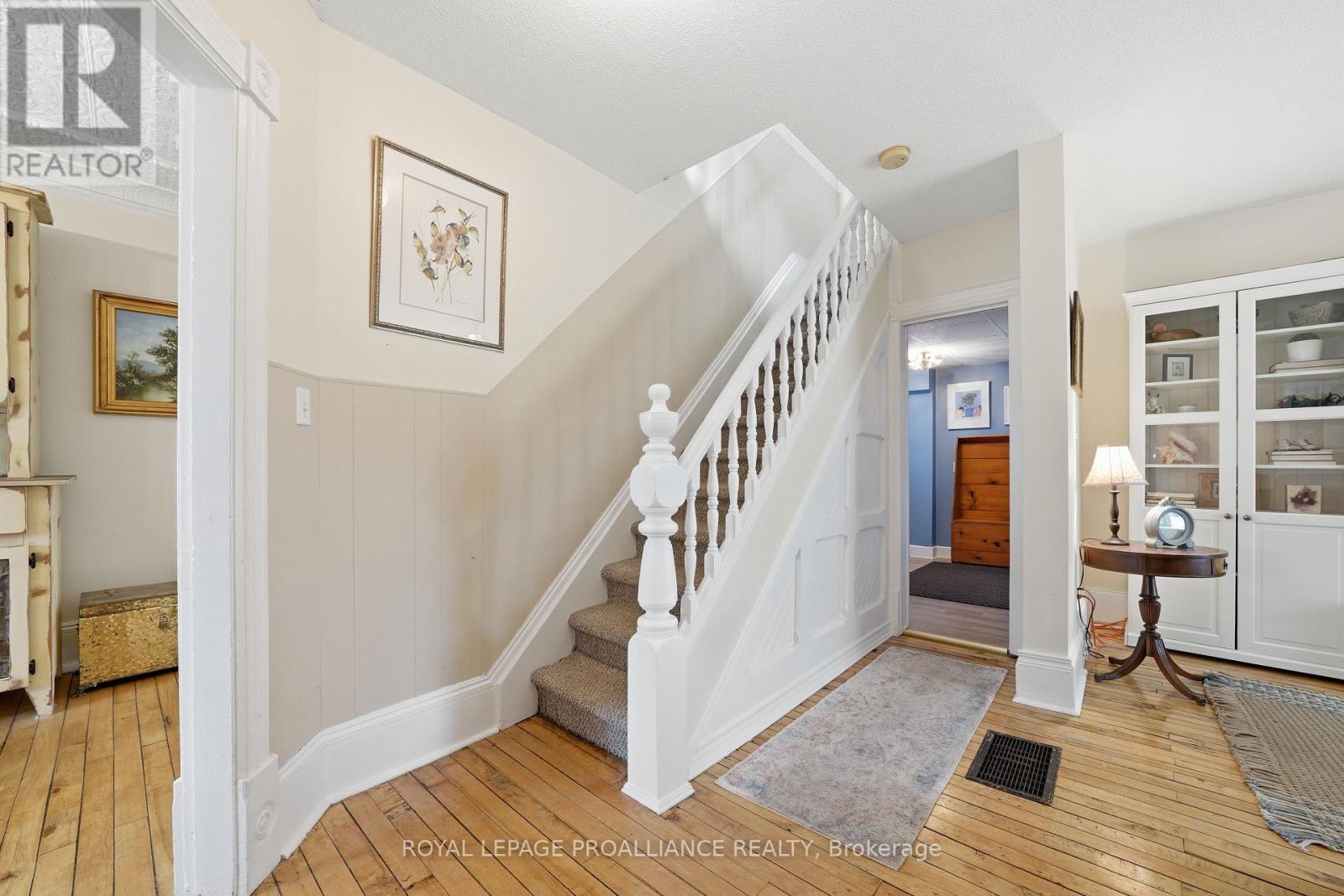 154 St Lawrence Street W, Madoc, Ontario  K0K 2K0 - Photo 3 - X13078734