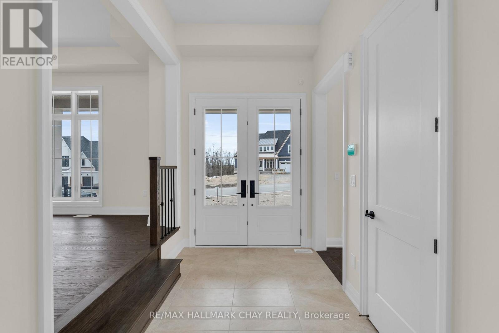 7 Radome Drive, Oro-Medonte, Ontario  L0L 2E0 - Photo 4 - S13103570