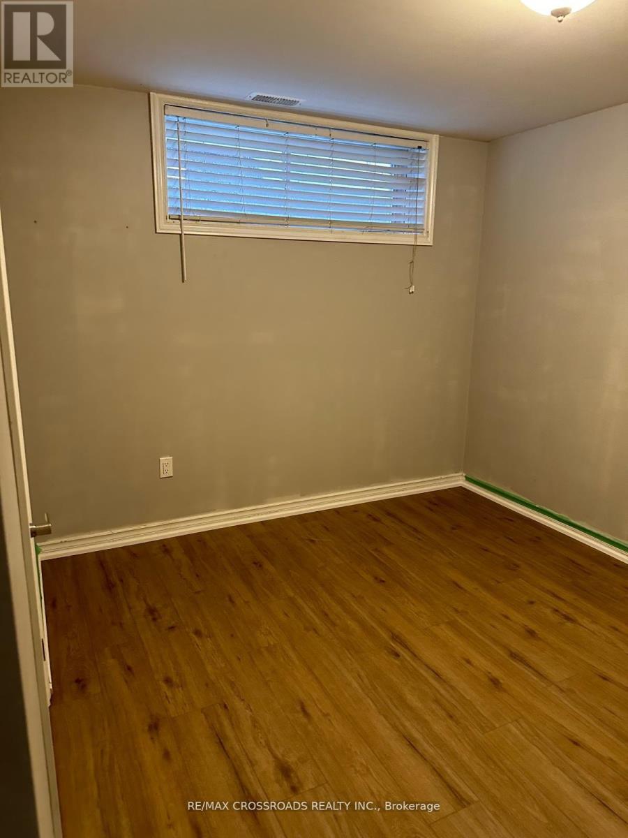 Bsmt - 89 Ottaway Avenue, Barrie, Ontario  L4M 2X1 - Photo 3 - S13103916