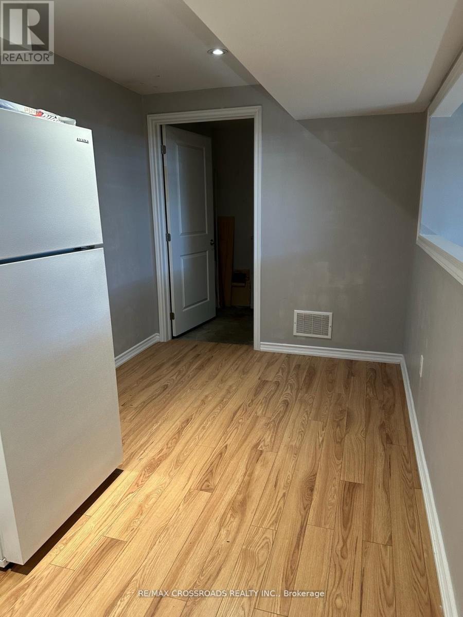 Bsmt - 89 Ottaway Avenue, Barrie, Ontario  L4M 2X1 - Photo 5 - S13103916