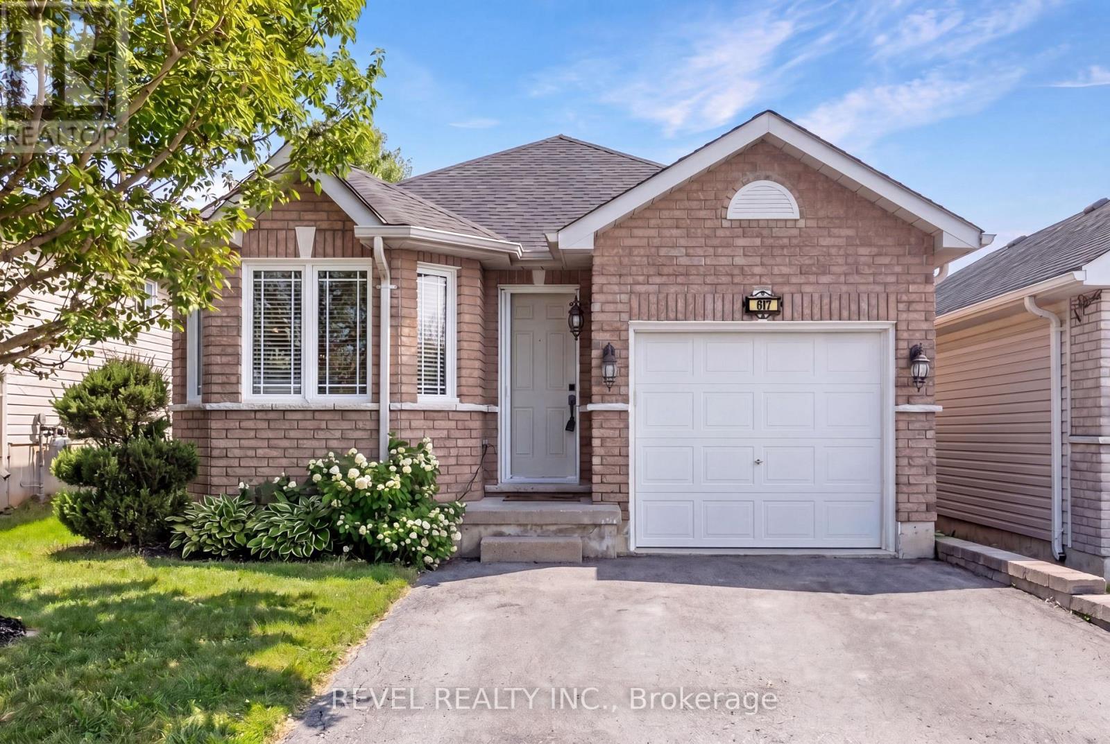 617 Clancy Crescent, Peterborough, Ontario  K9K 2S2 - Photo 2 - X13094258