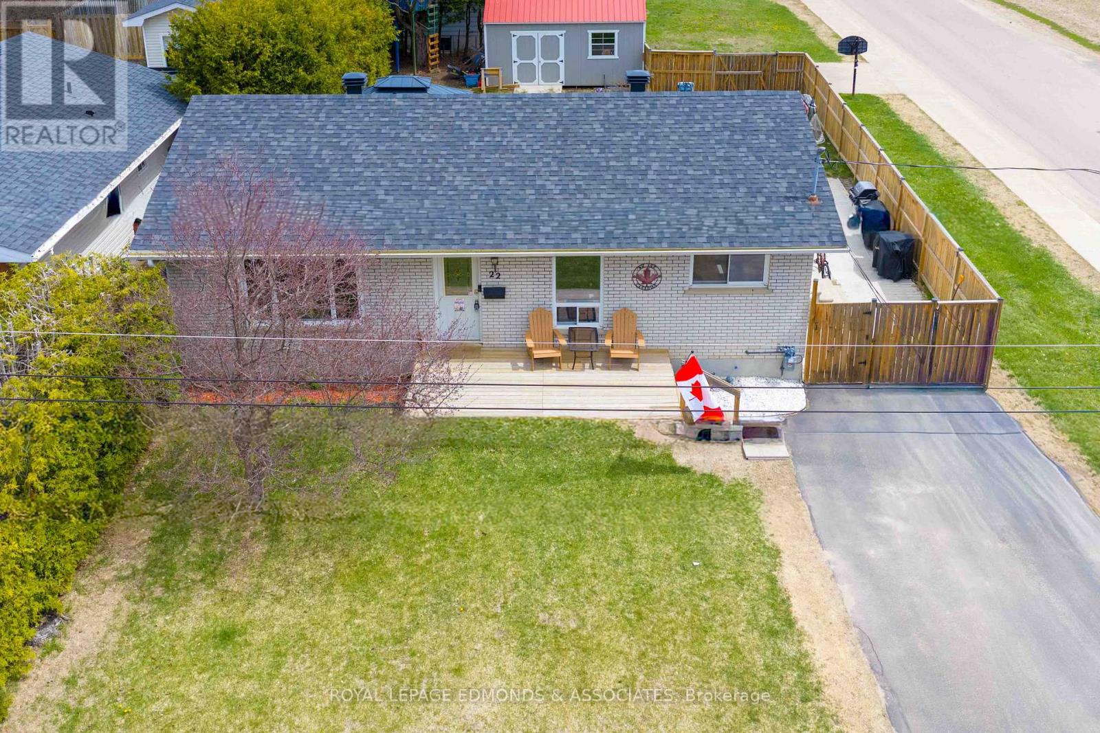 22 John Street, Petawawa, Ontario  K8H 1S4 - Photo 40 - X12987178