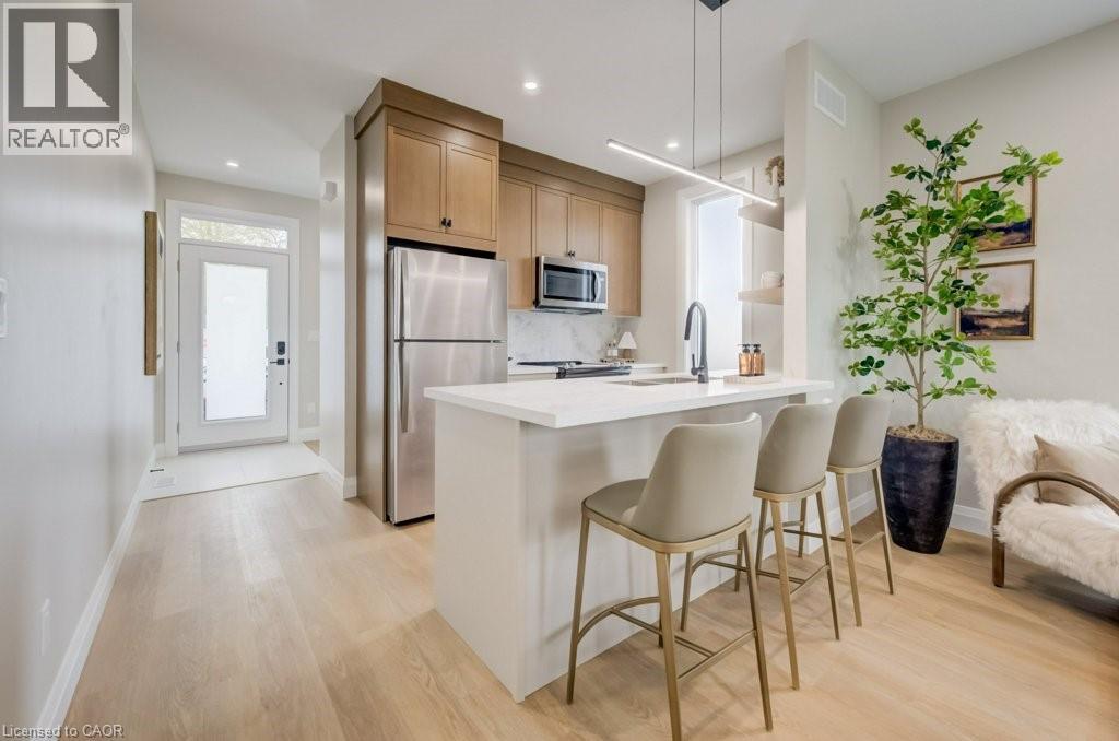 210 Heritage Drive Unit# Main, Kitchener, Ontario  N2B 3J6 - Photo 1 - 40828504