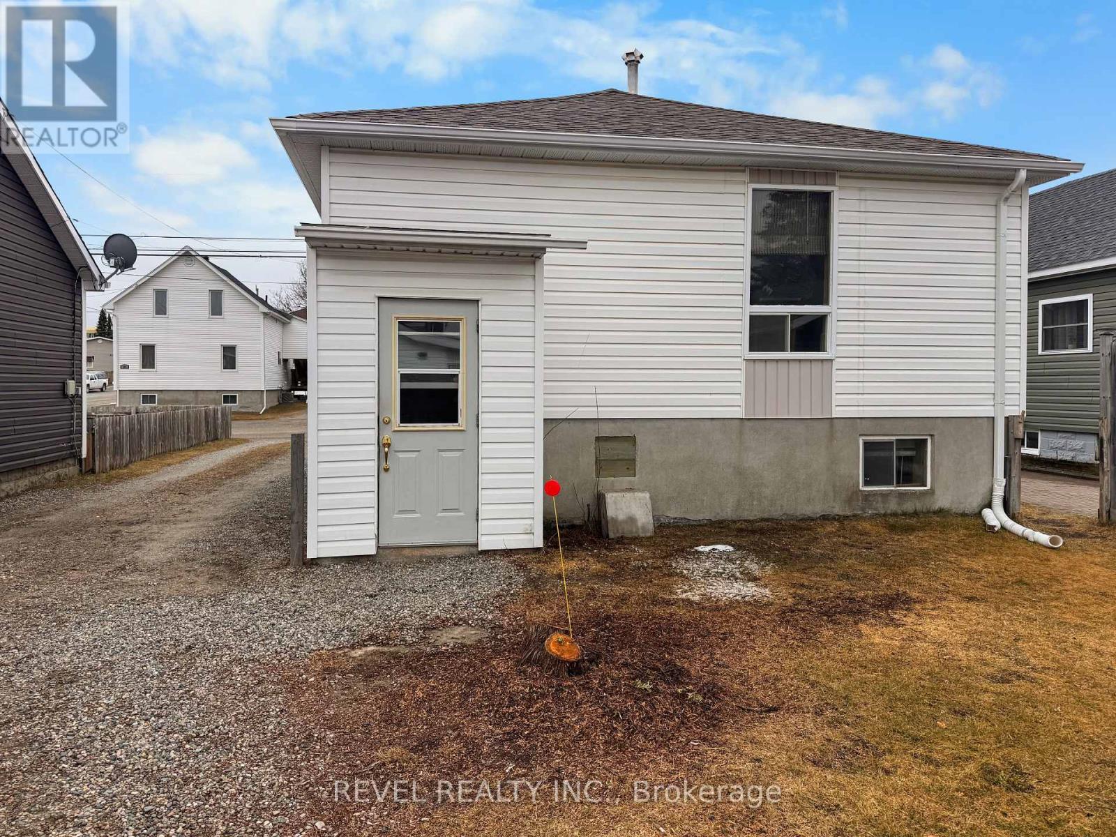 216 Bannerman Avenue, Timmins, Ontario  P4N 2Y9 - Photo 3 - T13104054