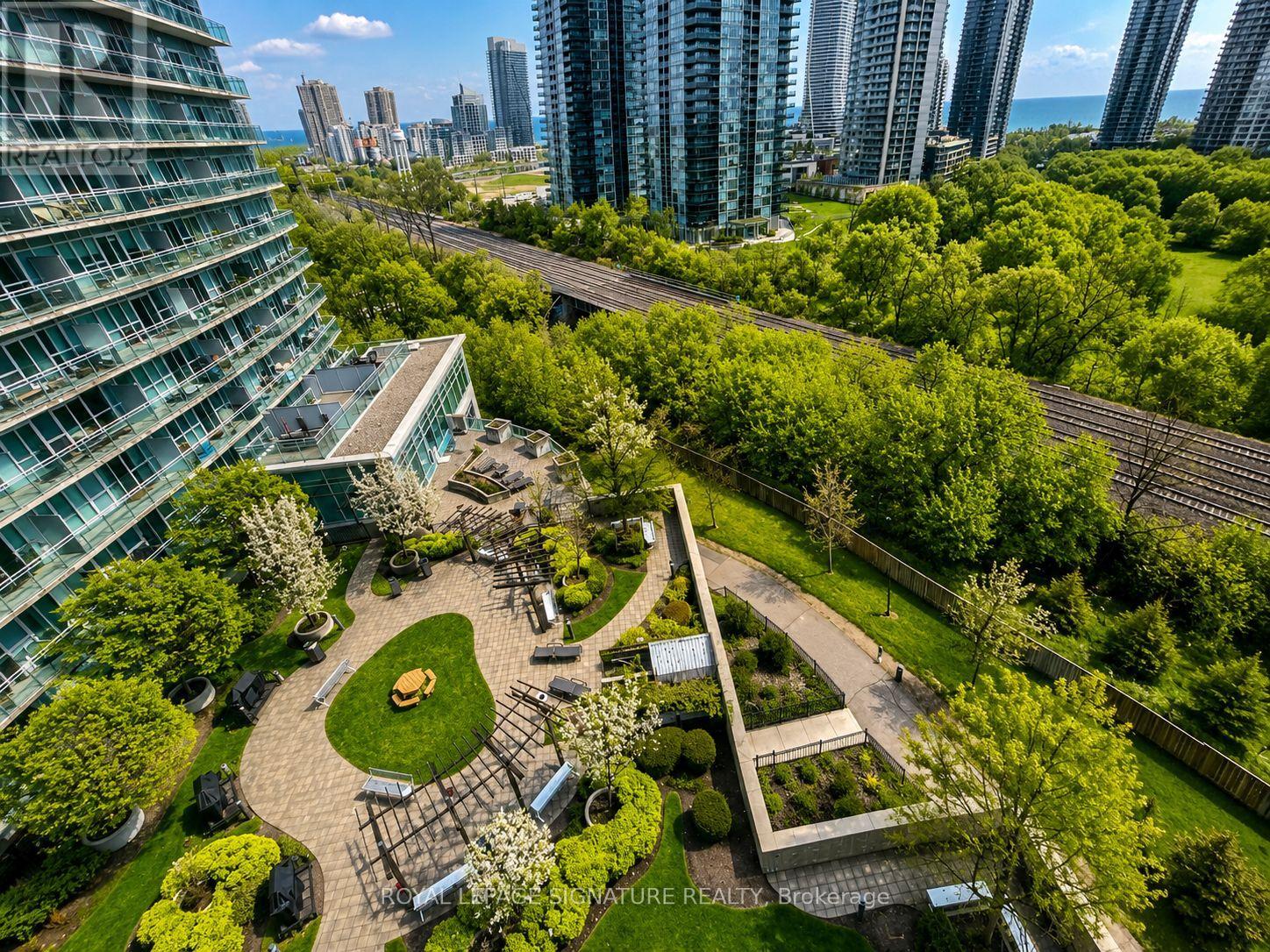 1102 - 155 Legion Road, Toronto, Ontario  M8Y 0A7 - Photo 15 - W13103610