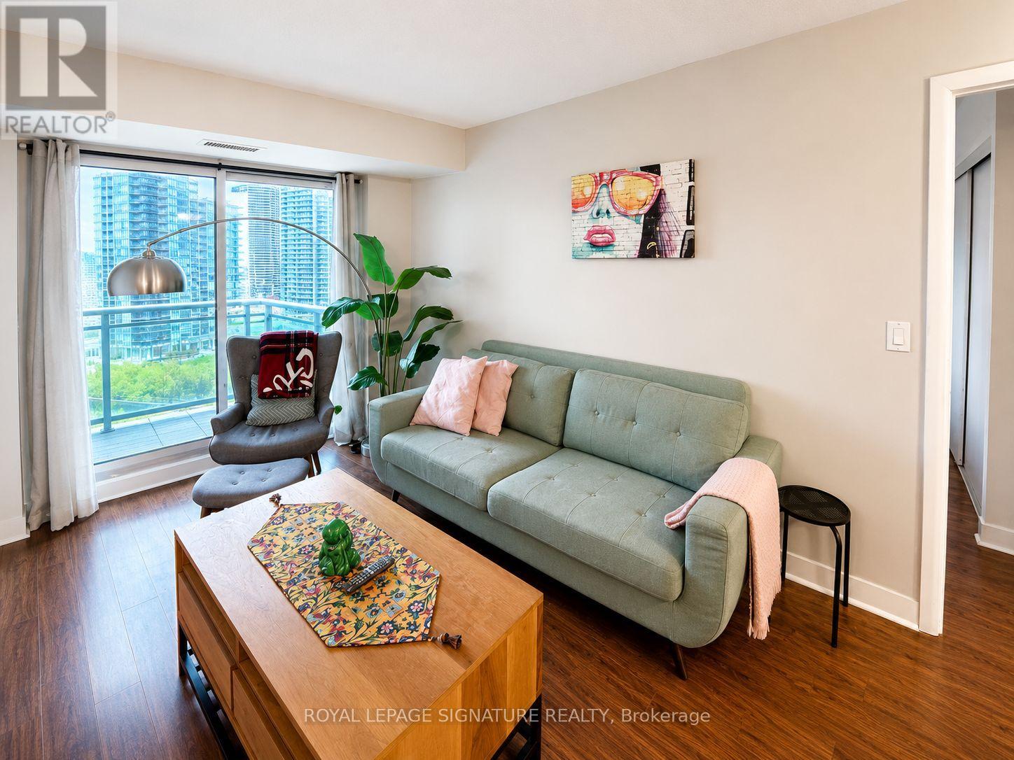 1102 - 155 Legion Road, Toronto, Ontario  M8Y 0A7 - Photo 3 - W13103610