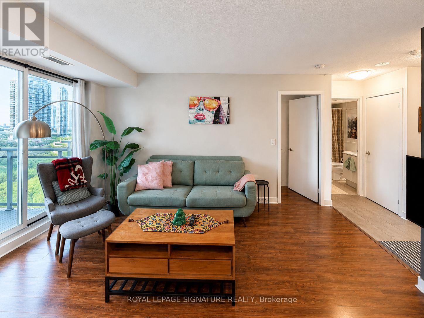1102 - 155 Legion Road, Toronto, Ontario  M8Y 0A7 - Photo 4 - W13103610