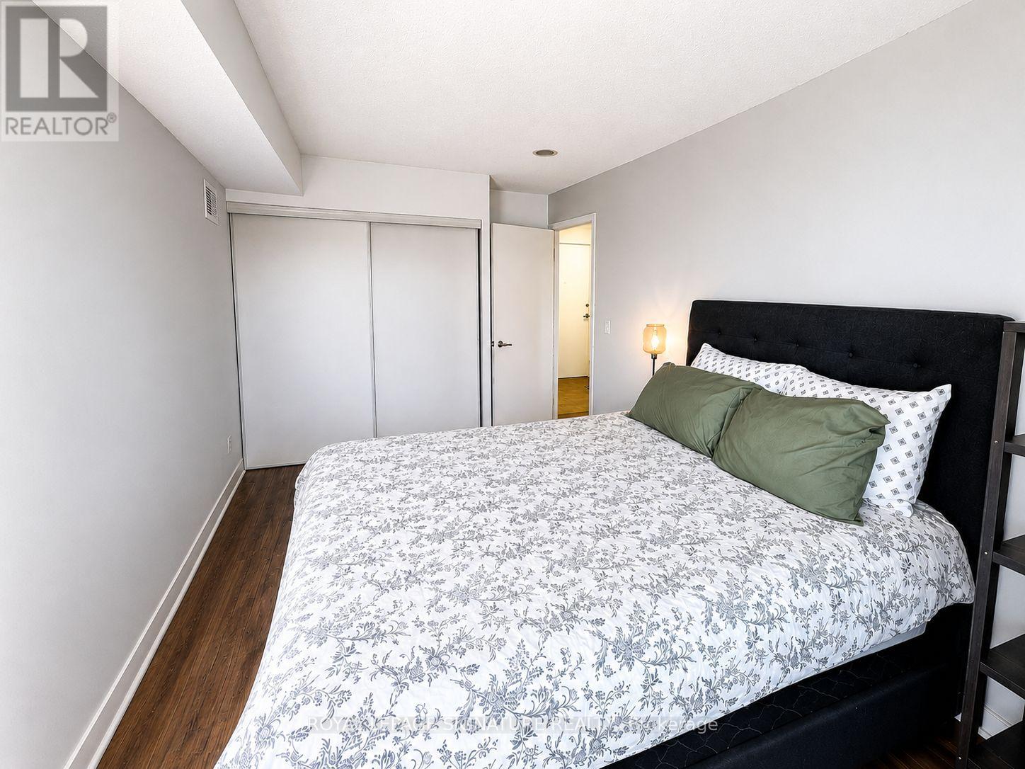 1102 - 155 Legion Road, Toronto, Ontario  M8Y 0A7 - Photo 8 - W13103610