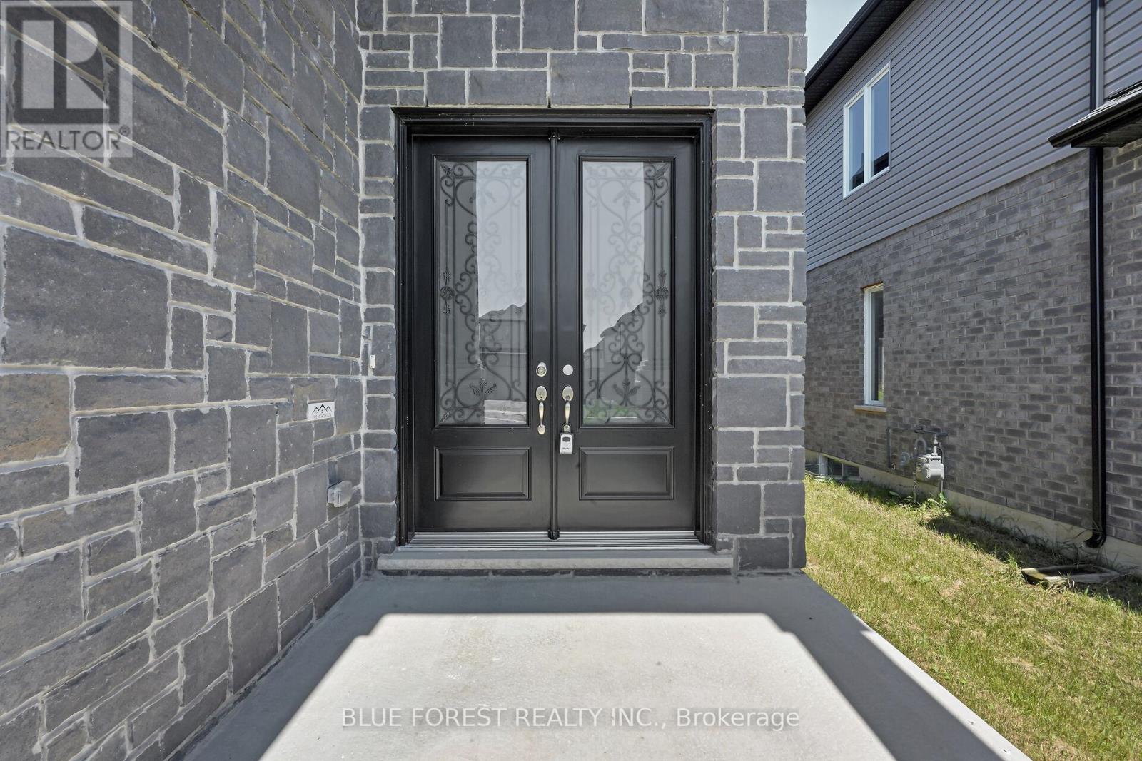 2916 Lemieux Walk, London South, Ontario  N6L 0H2 - Photo 5 - X13103976