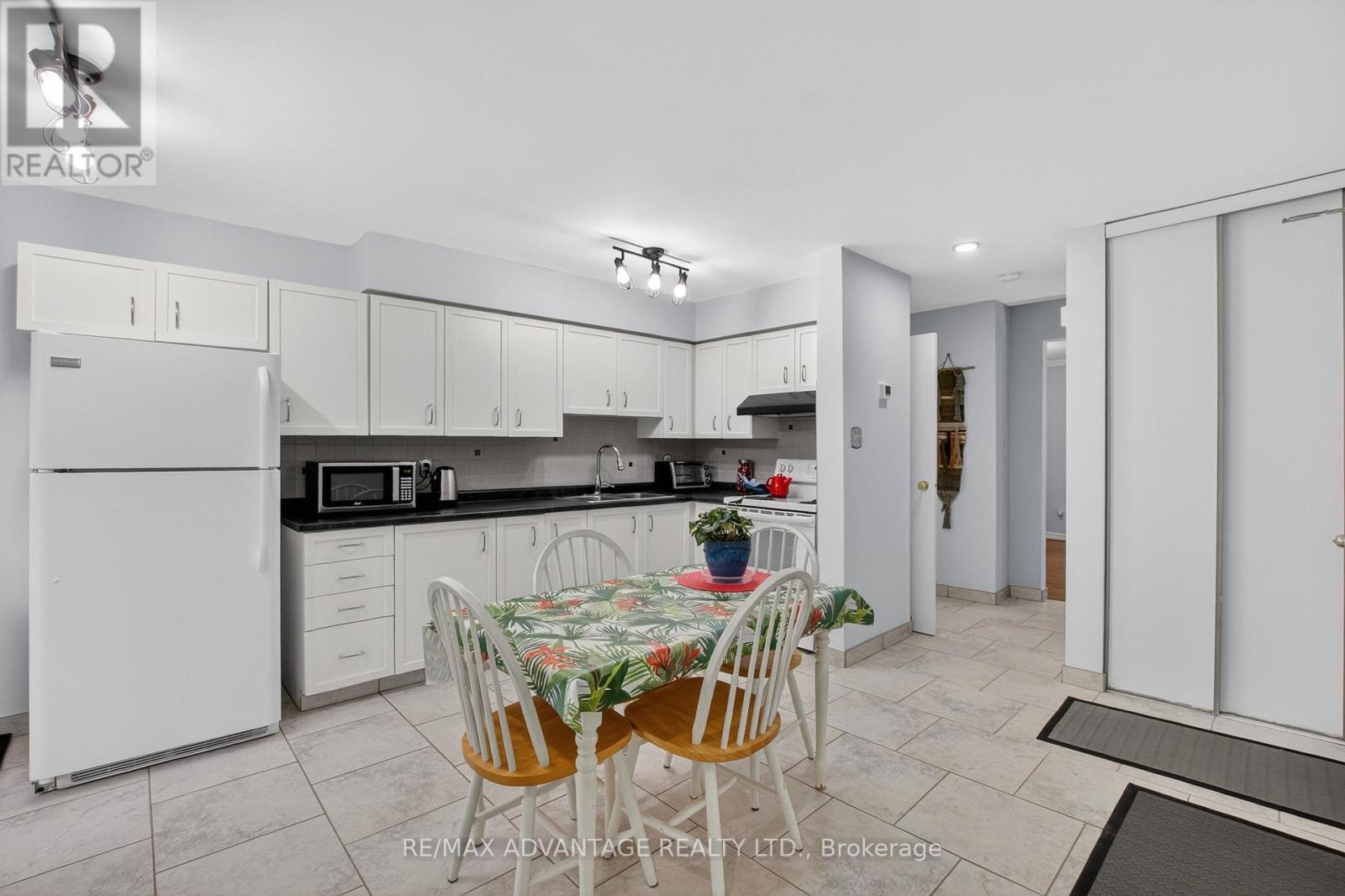 120 - 120 Centre Street, London South, Ontario  N6J 4X4 - Photo 6 - X13104018