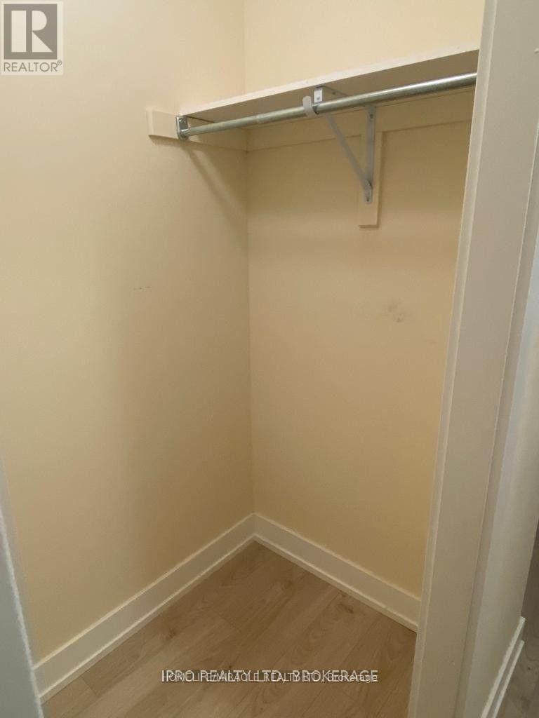 22 - 26 Ernest Avenue, Toronto, Ontario  M6P 0B8 - Photo 13 - W13103702