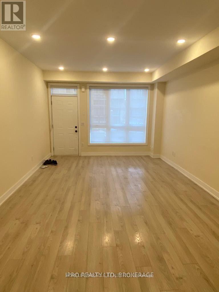 22 - 26 Ernest Avenue, Toronto, Ontario  M6P 0B8 - Photo 9 - W13103702