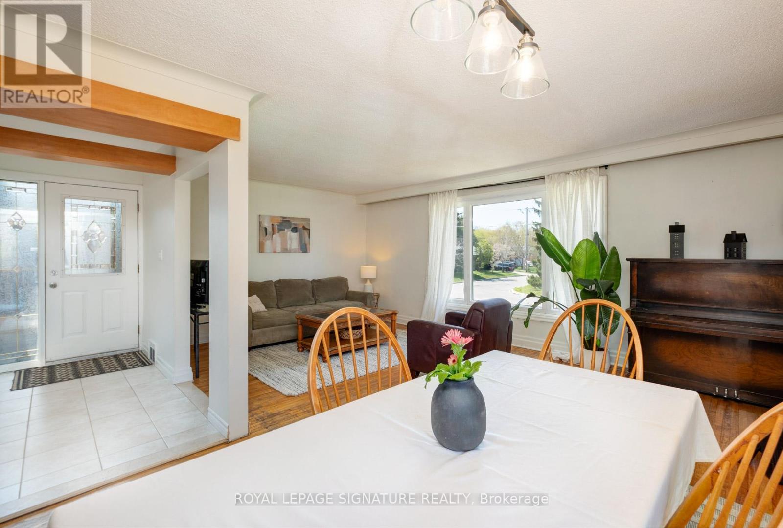 90 Whitburn Crescent, Toronto, Ontario  M3H 2S4 - Photo 12 - W13103752